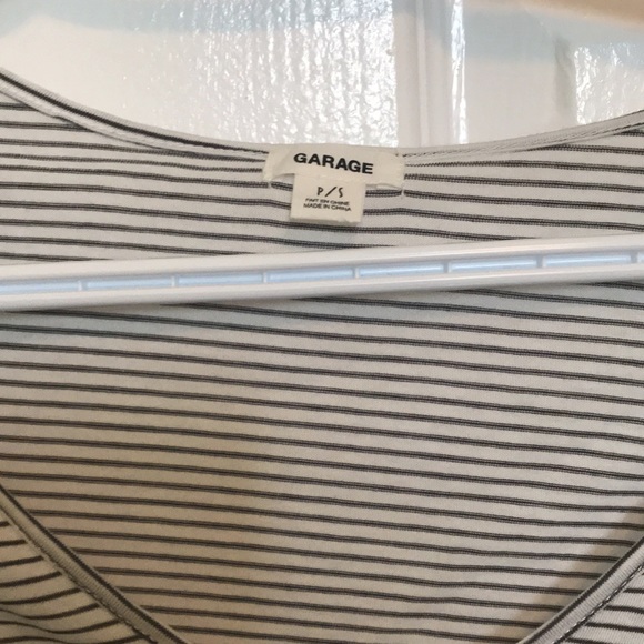 Stripped V Neck Crop - Picture 2 of 2